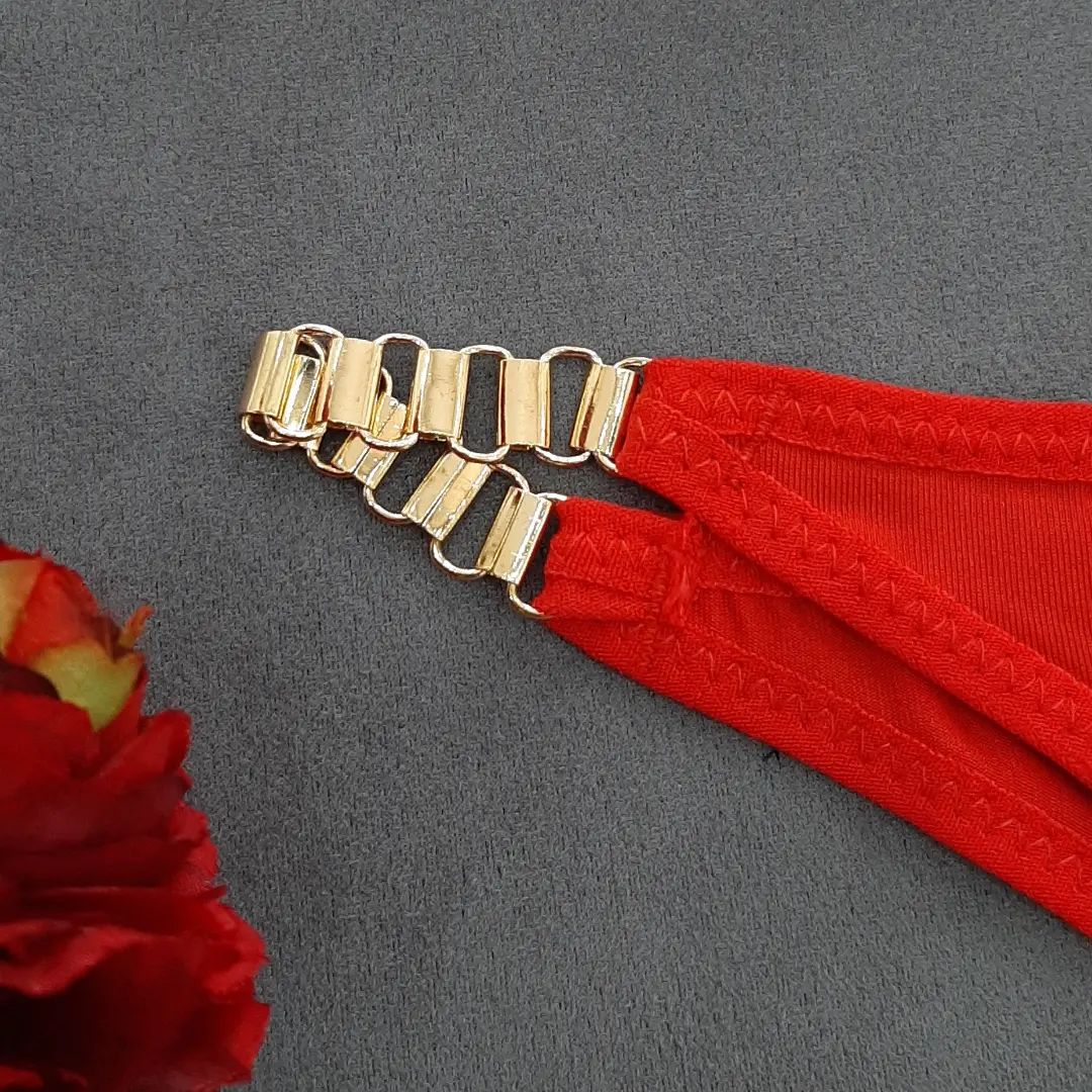 High Quality New Style Chain Straps Front Metal V buckel Bra & Panty Set