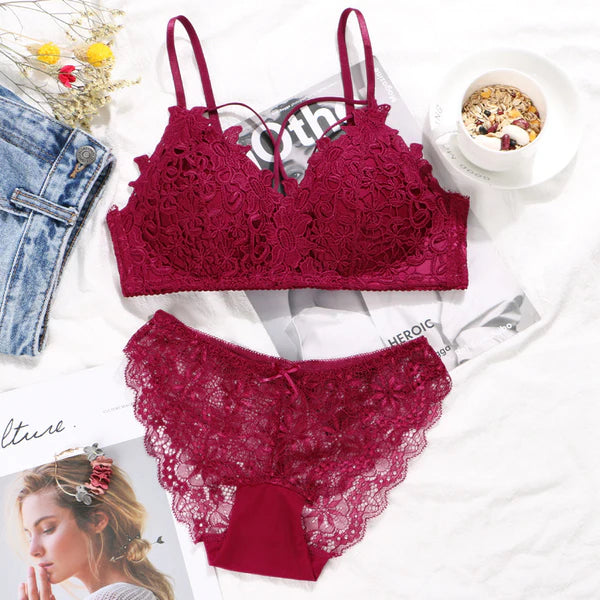 Cute Lace Flower Embroided High Quality Back Closure Adjustable Straps Bra & Panty Set