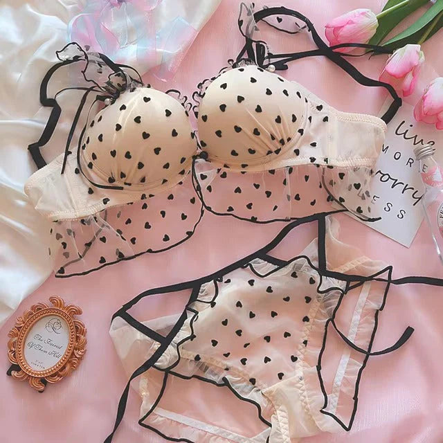New High-Quality Black Heart Embroidered Push-Up Bra with Cute Lace Panty Set