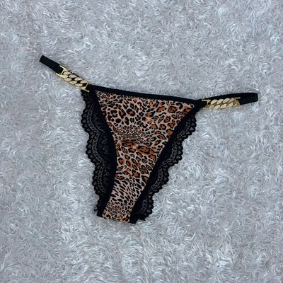 New High Quality Chain Style Straps Front Metal Wired Bra & Panty Set