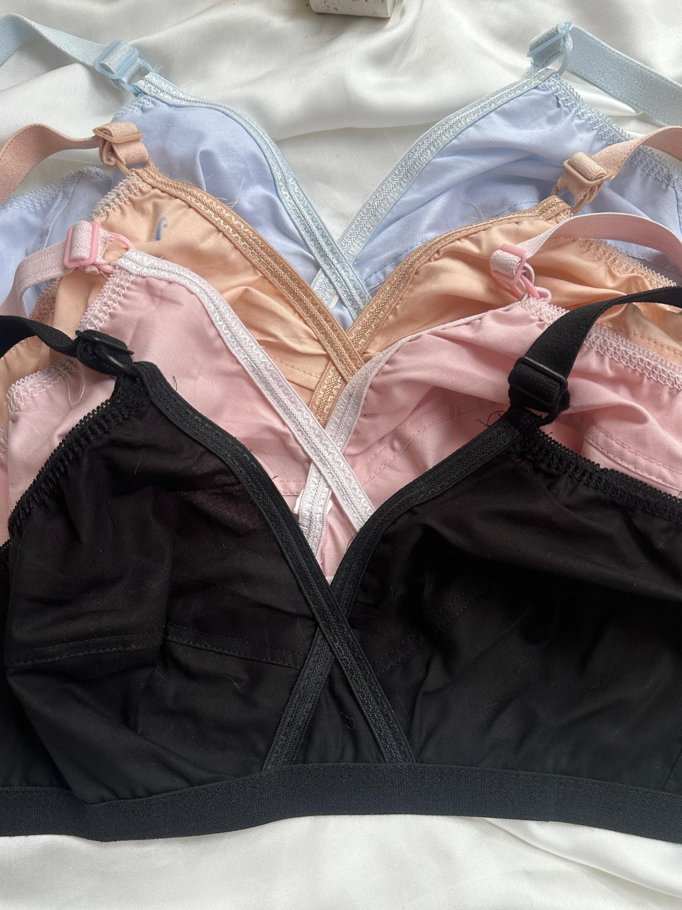 Pack Of 4 Classy Brief Comfortable Cotton Non Padded Bra | BD-500-TK