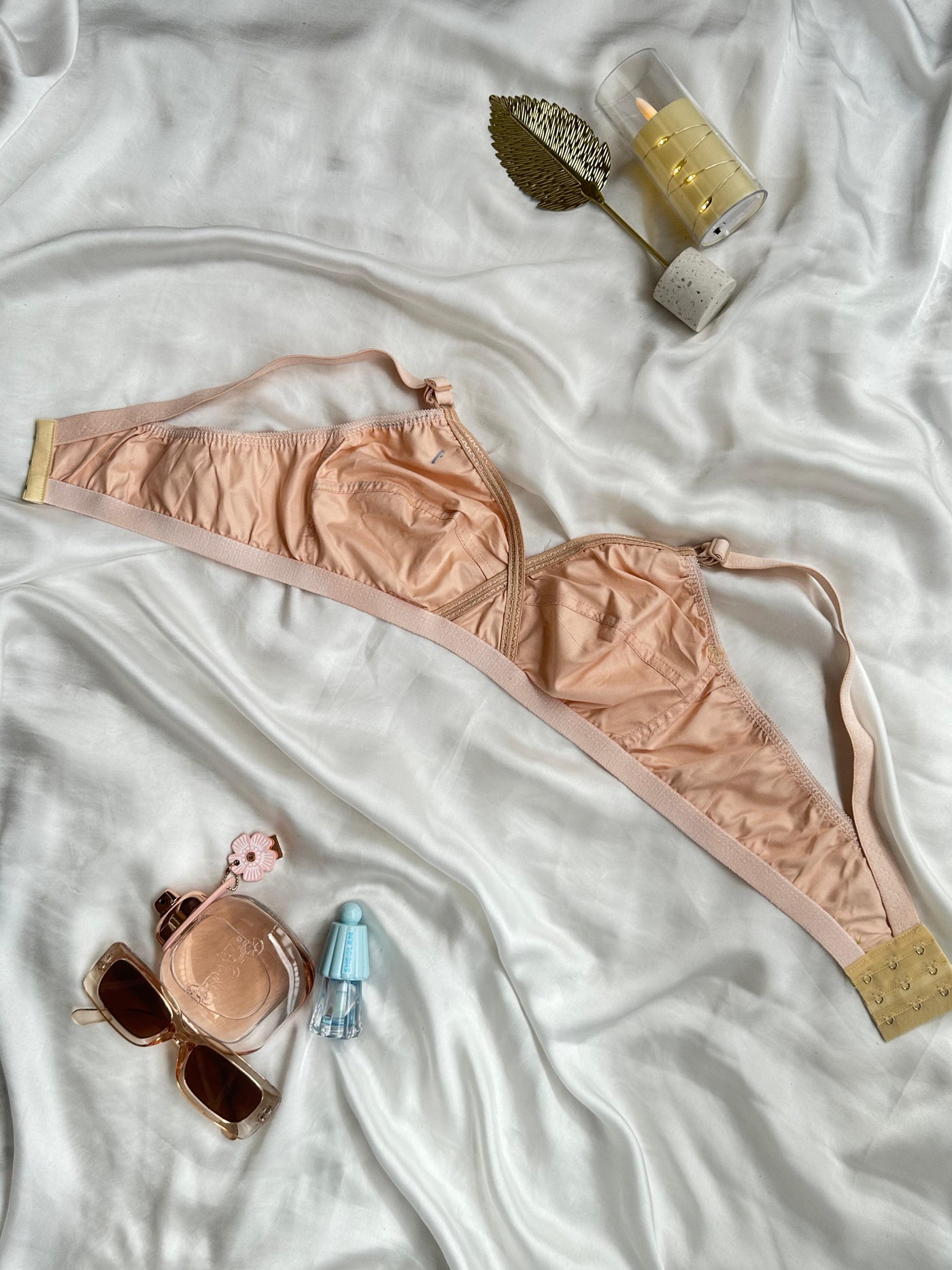 Pack Of 4 Classy Brief Comfortable Cotton Non Padded Bra | BD-500-TK