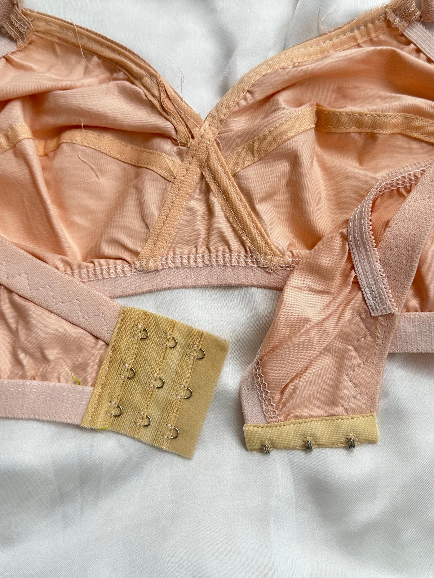 Pack Of 4 Classy Brief Comfortable Cotton Non Padded Bra | BD-500-TK